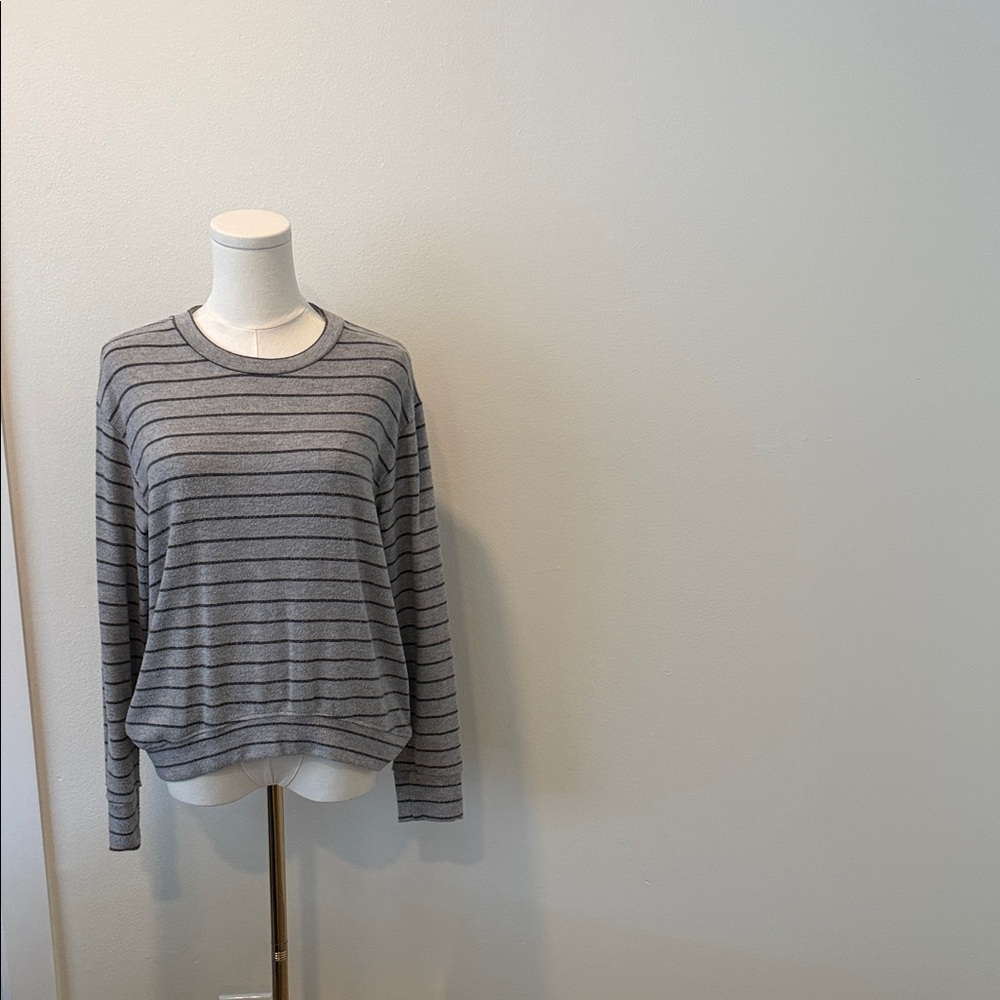 Sundry Gray Striped Long Sleeve Crewneck Top | Size 1 (Small